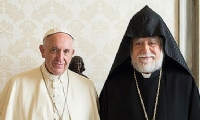 Kilikya Katolikosu I. Aram Hazretleri, Vatikan`a gitti! Papa Francis ile bir araya gelecek