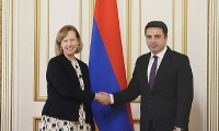 ​Ermenistan Parlamento Başkanı ABD Büyükelçisini kabul etti