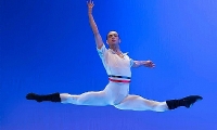​Yerevan Opera Tiyatrosu`nun önde gelen dansçıları uluslararası yarışmayı kazandı
