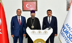 ​Ermeni Patriği Maşalyan`ı Ağırlayan Başkan Gürkan