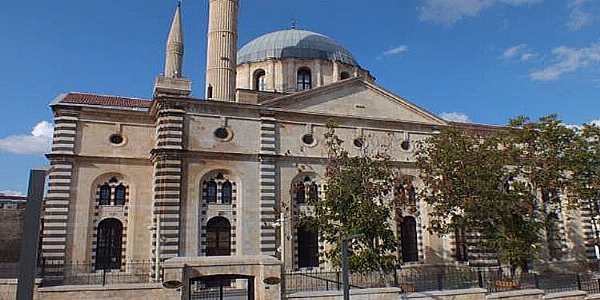 ​Antep’te Ermenilerin izleri siliniyor: Kilise camiye, konaklar kafeye dönüştürüldü