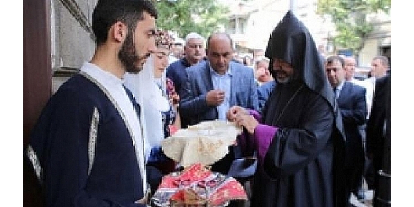 Ermeni yazar Hovhannes Tumanyan`ın Tiflis`teki Evi, Kültür Merkezi olarak yeniden açıldı