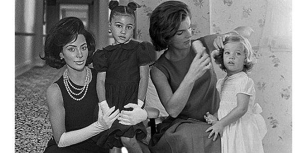 Kardashian Jackie Kennedy oldu