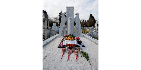 Hrant Dink mezarı başında anıldı