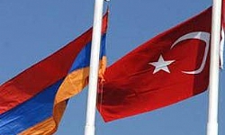 Türkolog: Davutoğlu, Ermeni-Türk sürecinin yakın gelecekte değişiklik olmayacağını teyid etti