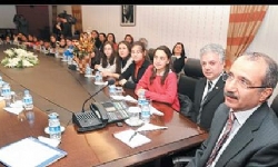 Ermeni öğrenciler sorunlarını Bakan Dinçer`e anlattı 