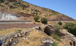 Bir Ermeni Mezarlığı Daha Parçalandı