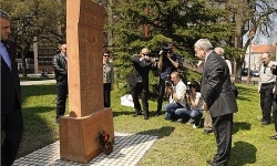 Macaristan’da Sözde Soykırım Anıtı Dikildi 