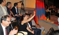 Van Büyükşehir Belediyesi Eş Başkanları Sarkisyan ile Görüştü