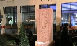 Fransa`da Ermeni Soykırımı`nın Kurbanları Anısına Anıt Açıldı