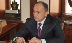 Ermenistan Savunma Bakanı: Hasmın Hayal Bile Edemeyeceği Silahlarımız Var