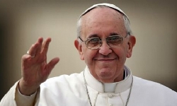 Papa: Devletler laik olmalı, dini olanların sonu kötü bitiyor