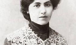 Զա­պէլ Ե­սա­յեան (­Յով­հան­նէ­սեան, 1878-1943-?). ­Կին Գրո­ղի, Մտա­ւո­րա­կա­նի Եւ Ազ­գա­յին Գոր­ծի­չի Ա­ռինք­նող 