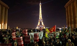 Fransa Ermenileri, Aliyev`in Fransa Ziyaretini Protesto Etti
