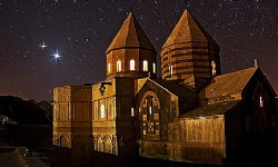 İran, Ermeni kiliselerini restore edecek