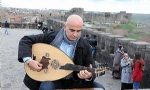 ​Devlet korosunun ilk Ermeni müzisyeni, ABD`yi değil Diyarbakır`ı tercih etti - VIDEO