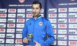 Henrikh Mkhitaryan, 2017`de Ermenistan`ın en iyi futbolcusu olarak ödülünü aldı