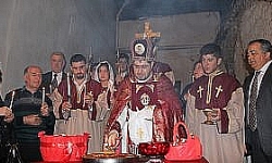 ​Hatay’daki Ermeni Kiliselerinde Coşkulu ‘Paskalya’ Kutlaması