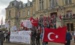 ​Fransa`daki Türklerden sözde soykırım anıtının açılışına tepki