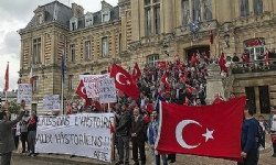 ​Fransa`daki Türklerden sözde soykırım anıtının açılışına tepki