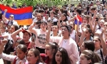 Ermenistan`da öğrenciler eylemde; müdür ve rektörlerin istifasını talep ediyorlar