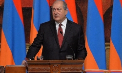 ​Ermenistan Cumhurbaşkanı: Rusya`lı Ermeniler anadillerini kullanabilmeli