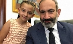 Ermenistan Başbakanı kendisyle tanışmak isteyen 10 yaşındaki Angelina ile buluştu