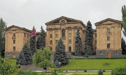 ​Ermenistan’ın yeni Parlamentosunda Başbakan seçim tarihi belli
