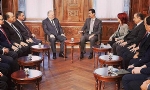 Başar Asad, Ermenistan Cumhuriyeti’ne yerleşmiş Suriyeli Ermeni işadamlarıyla buluştu