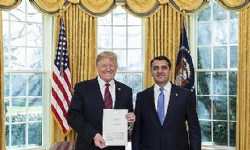 ​Ermenistan`ın ABD`de elçisi Nersesyan Trump`a güven mektubunu sundu