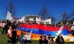 ​Hollanda`daki Ermeni cemaatinden Azerbaycan elçiliğinin önünde protesto gösterisi