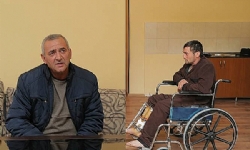 ​Azerbaycan`da mahküm edilen Ghazaryan`ın babası, Ermenistan sınırını ihlal eden İbrahimov`u ziyaret