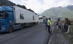 ​Rusya-Gürcistan sınırında buğday taşıyan Ermeni şoförler saldırıya uğradılar