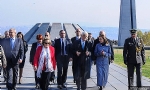 ​Yunanistan Cumhurbaşkanı Ermeni Soykırımı anıtını ziyaret ederek saygı duruşunda bulundu