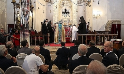 İki ateş arasında bir ayin hikayesi