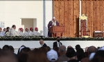 ​Papa Erbil`deki Franso Hariri Stadyumu`nda ayine katıldı