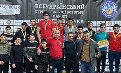 ​Ermeni güreşçiler Ukrayna’da 8 madalya kazanıp döndüler