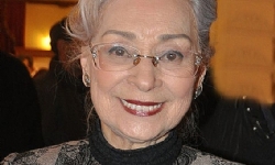 Asıl ismi Atina Miloharakti olan usta oyuncu Ayla Karaca 87 yaşında koronavirüs nedeniyle yaşamını y