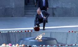 Rusya Dışişleri Bakanı, Ermeni Soykırımı Anıt Kompleksi`ni ziyaret etti
