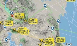 Azerbaycan Havayollarına (AZAL) ait uçak, Bakü-Nahçıvan arasındaki uçuşu Ermenistan hava sahasını k