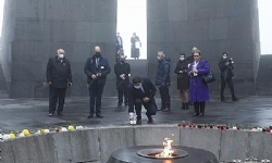Greek lawmakers visit Armenian Genocide Memorial