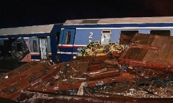 Greece train crash: at least 32 killed and dozens injured in collision The head-on crash between pas