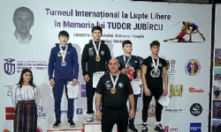 ​Ermeni güreşçiler Moldova`da 6 altın ve 3 bronz madalya kazandı