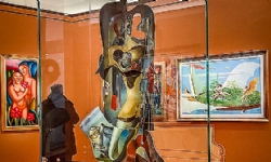 Paris`teki Picasso Müzesi`nde meşhur Ermeni sanatçı Yervand Koçar’ın resmi sergilenmektedir